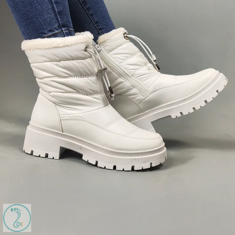 نیم بوت سفید